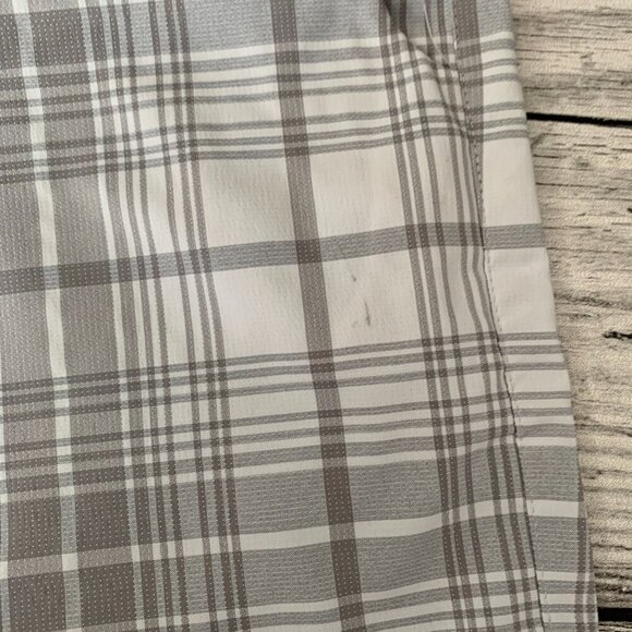 Nike Golf Tour Performance Dri-Fit Plaid Lightweight Shorts - Picture 10 of 10